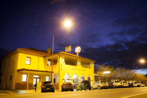 Royal Mail Hotel Jerilderie - ACT Tourism 1