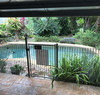 Royal Palm Cottage Entire two bedroom 2 bathroom house with Pool - ACT Tourism