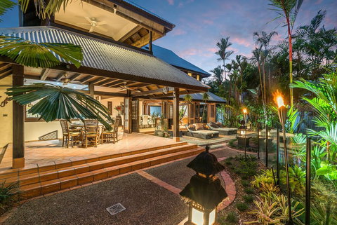 Sala On The Beach Luxury Beachfront House - ACT Tourism 3