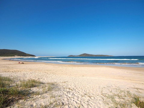 Salt Water @ Fingal Bay - ACT Tourism 3