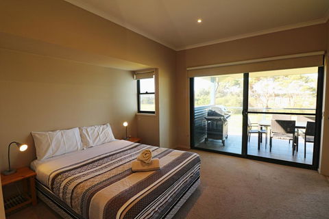 Saltwater Apartments - ACT Tourism 1