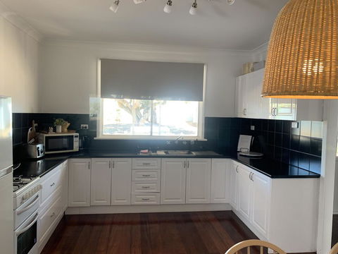 Salty Cottage Northam - ACT Tourism 2