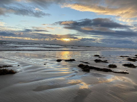 Salty Grape Beach House - ACT Tourism 3