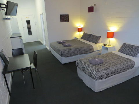 San Remo Hotel Motel - ACT Tourism 1