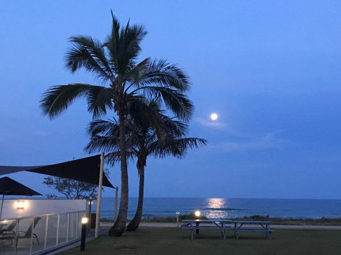 San Simeon Beachfront Apartments Tugun - ACT Tourism 1