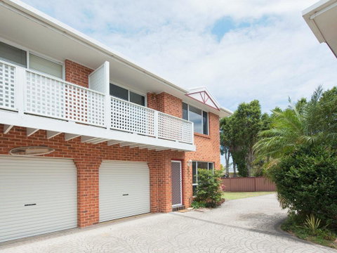 Sanctuary @ Fingal Bay - ACT Tourism 3