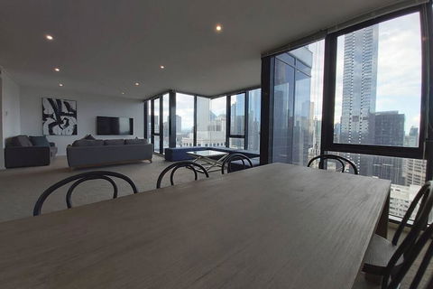 Sanctuary Apartments - City Point Bourke St - ACT Tourism 3