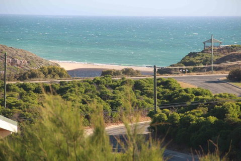 Sand N Sun Beach House - ACT Tourism 1