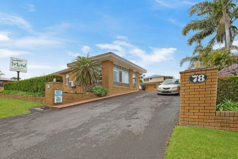 Sandpiper Motel Ulladulla - ACT Tourism 2