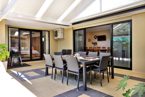Sandy Bottom - Pet Friendly - 3 Min Walk To Beach - ACT Tourism 1