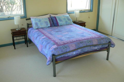 Sandy Point Beach Escape 2 Bedroom Apartment - ACT Tourism 2
