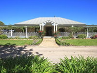 Sarnia - period home in garden oasis with pool