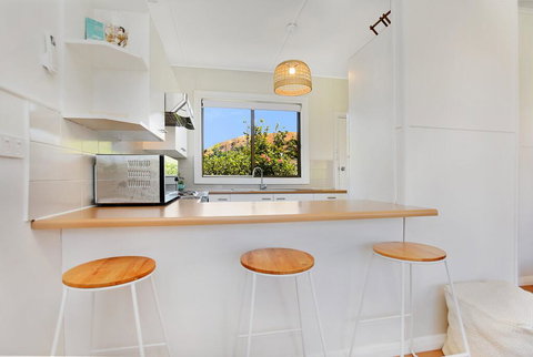 Scenic Shack - 4 Scenic Way - ACT Tourism 1