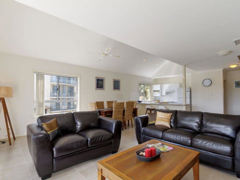 Seachange Apartment 3 - ACT Tourism 0