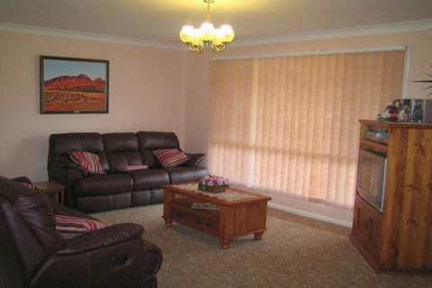 SEASCAPE In NARRAWALLEE - ACT Tourism 1