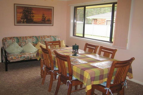 SEASCAPE In NARRAWALLEE - ACT Tourism 3