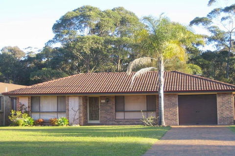SEASCAPE In NARRAWALLEE - ACT Tourism 0