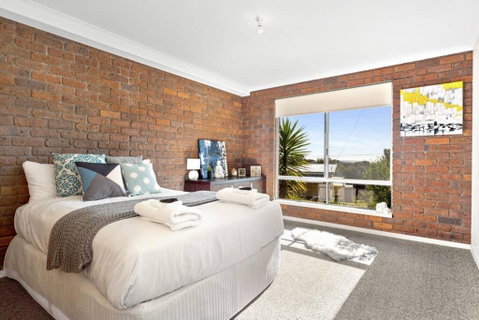 SEASIDE SERENITY 2 - L'Abode Accommodation - ACT Tourism 1