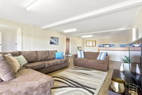 SEASIDE SERENITY 2 - L'Abode Accommodation - ACT Tourism 0