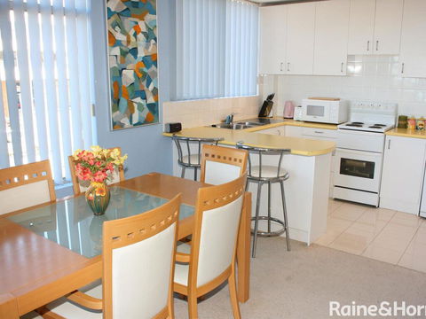 Seaview #2 - 2/171 Avoca Drive - ACT Tourism 2