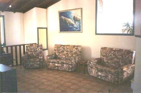 Seaview Holiday House - ACT Tourism 3