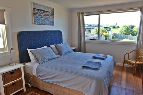 Seaview House Ulverstone - ACT Tourism 1