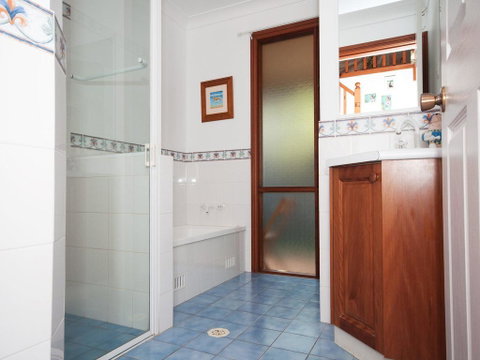 Semaphore Beach House - ACT Tourism 2