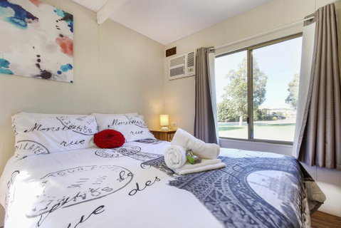 Serpentine Falls Tourist Village - ACT Tourism 3
