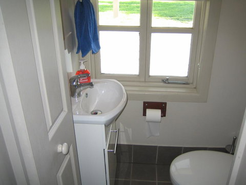 Showgrounds Cottage Naracoorte - ACT Tourism 2