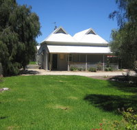 Showgrounds Cottage Naracoorte - ACT Tourism