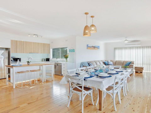 Sienna By The Sea - Spacious Coastal Getaway - ACT Tourism 0