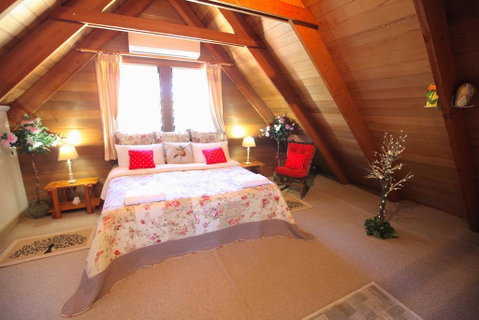 Silverpoint Accommodation - ACT Tourism 0