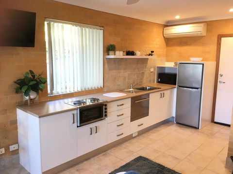 SilverWaters Waterfront Accommodation - ACT Tourism 2