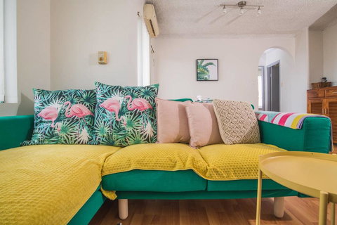 SIMPLE COMFORT! 2bed1bath Unit In Meadowbank - ACT Tourism 3