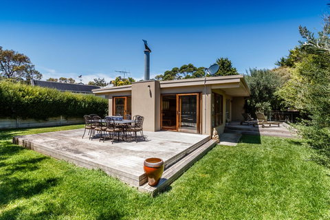 Simple Harmony - ACT Tourism 0