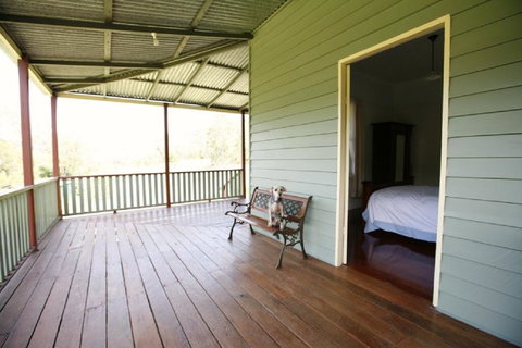 Singleton's Retreat Near Wiseman's Ferry - ACT Tourism 1