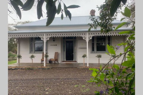 Skibo Cottage - ACT Tourism 0