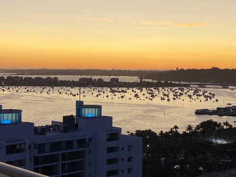 SKY GARDENS SUNSET RIVER VIEW NETFLIX WINE PARKING - ACT Tourism 1