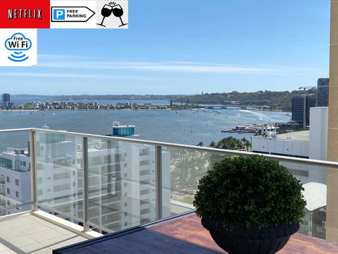 SKY GARDENS SUNSET RIVER VIEW NETFLIX WINE PARKING - ACT Tourism 0