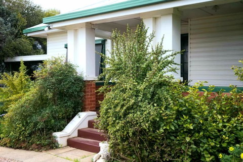 Skymirror Cottage - ACT Tourism 0