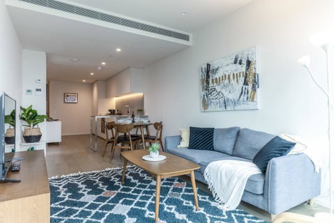 Skyscraper Apartment With Floor To Ceiling Views - ACT Tourism 2