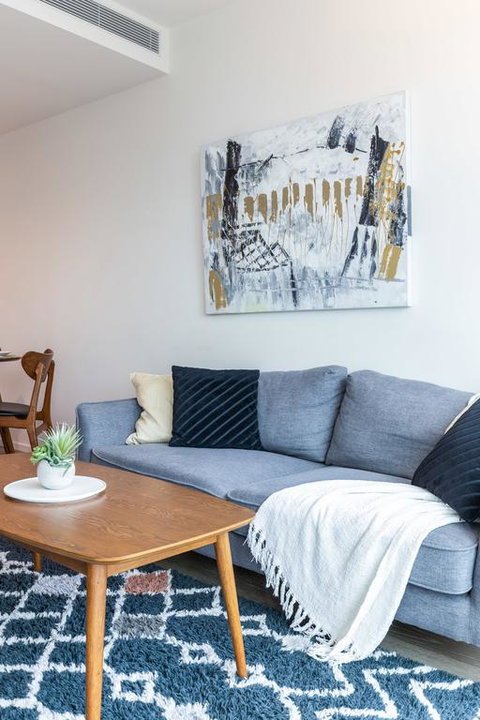 Skyscraper Apartment With Floor To Ceiling Views - ACT Tourism 3