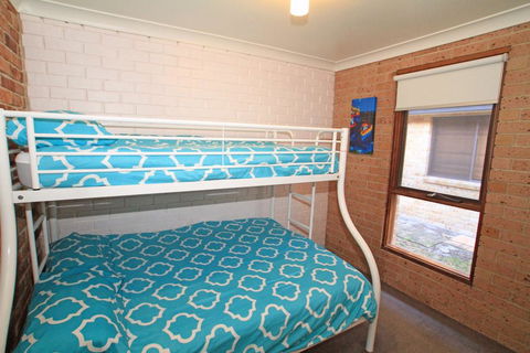 Snapper Lodge Waterfront - ACT Tourism 1