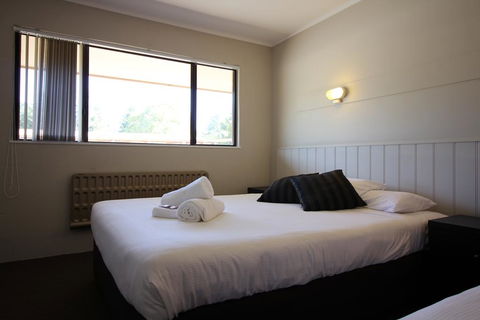 Snowy Mountains Resort And Function Centre - ACT Tourism 2