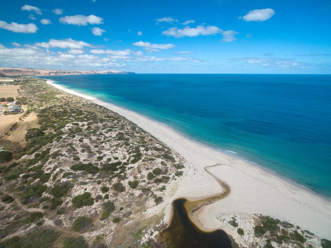 Socks 'n' Sandals - 34 Riverview Drive - ACT Tourism 3