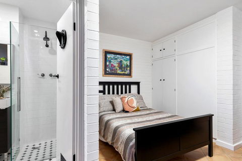 Soho Chic Apartment - ACT Tourism 2