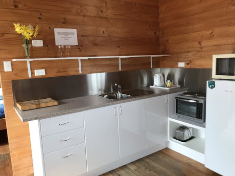 Somerset Beachside Cabin And Caravan Park - ACT Tourism 2