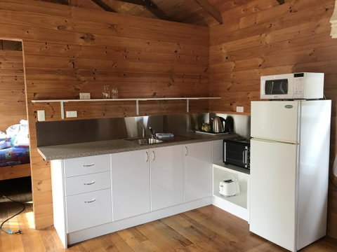 Somerset Beachside Cabin And Caravan Park - ACT Tourism 1