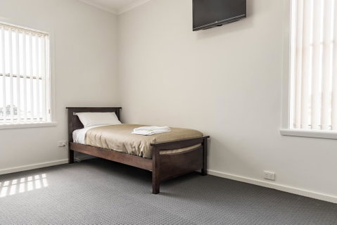 Somerset Hotel - ACT Tourism 3