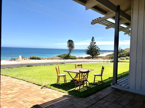 South Beach House 1 - 12 Gold Coast Drive - ACT Tourism 1